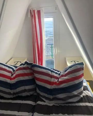 Willa Plaza Pokoje I Domki Z Widokiem Na Morze Homestay *