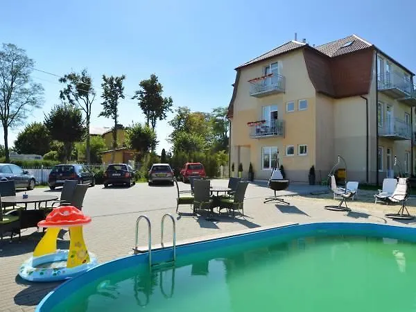 Séjour chez l'habitant Willa Plaza Pokoje I Domki Z Widokiem Na Morze Dziwnów