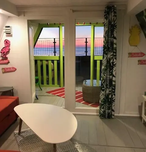 Séjour chez l'habitant Willa Plaza Pokoje I Domki Z Widokiem Na Morze Dziwnów